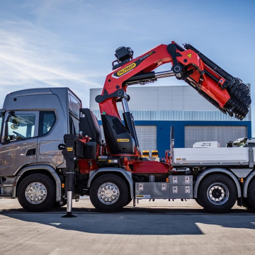 Set hidrolik untuk manipulator.