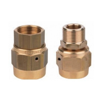 Parker menyediakan berbagai macam koneksi untuk produk minyak bumi.