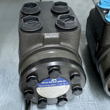 Hydraulic Steering Control Unit untuk traktor Case 5164616
